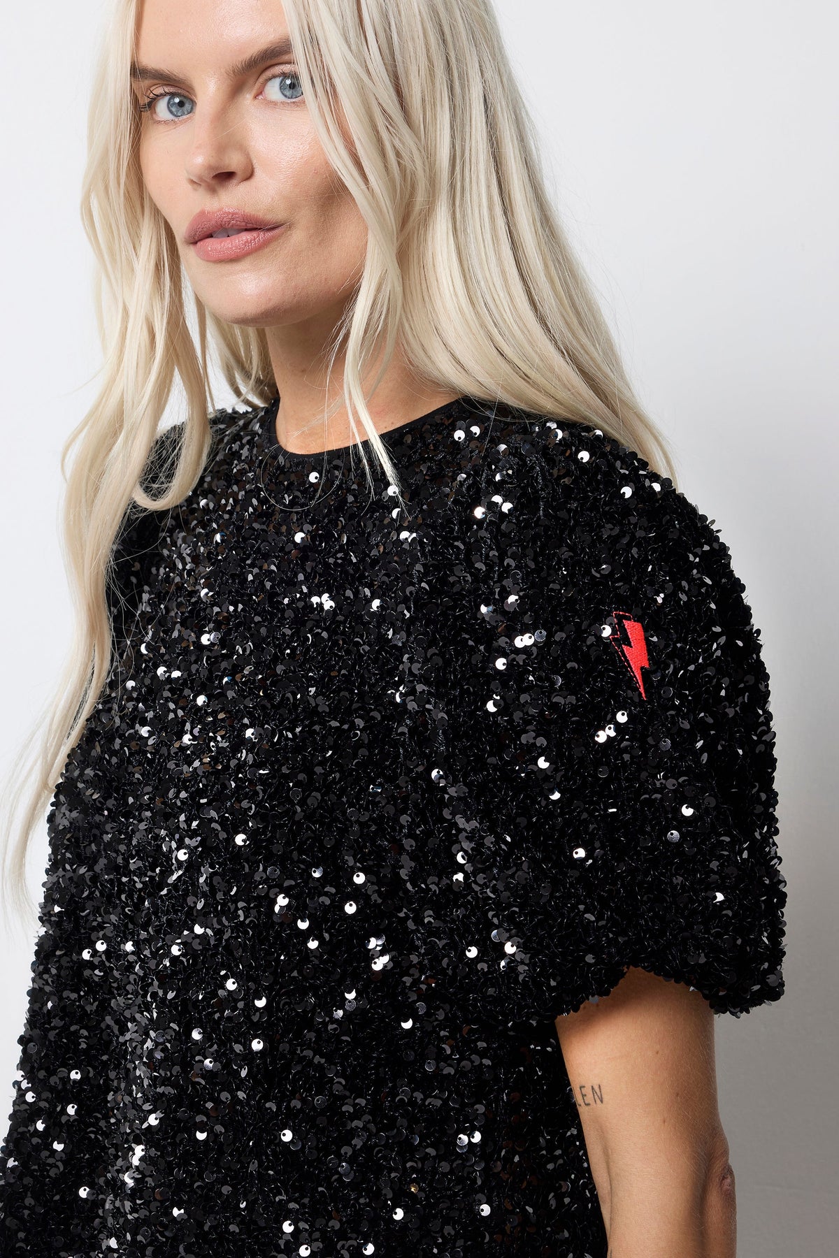 Black Sequin Tie Back Puff Sleeve Velvet Blouse